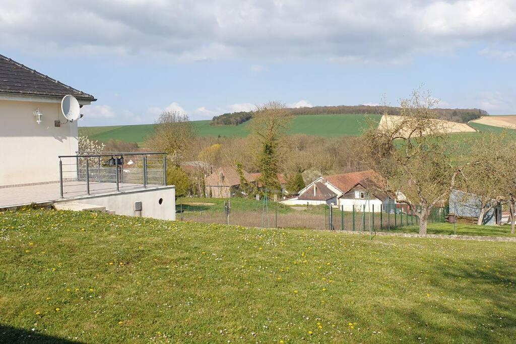 Le Bellevue A 1 H 30 De Paris Et 20 Km De Troyes Villa Estissac ภายนอก รูปภาพ